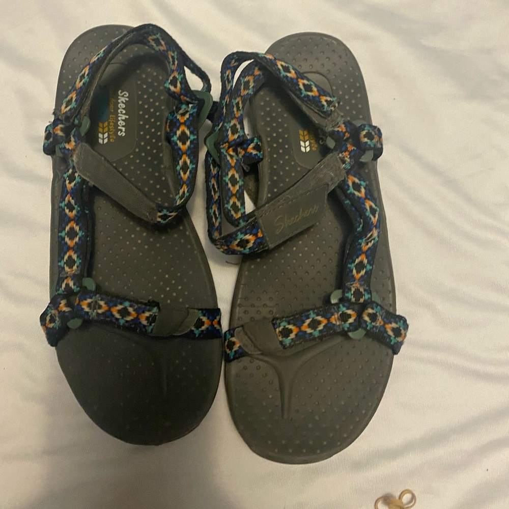 Women’s sketcher sandals size 9 multicolor